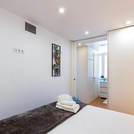 Апартаменты Majestic Cafe - Center Modern