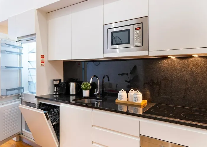 Majestic Cafe - Center Modern Apartamento *