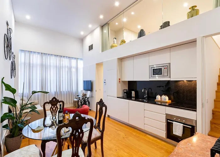 Majestic Cafe - Center Modern *