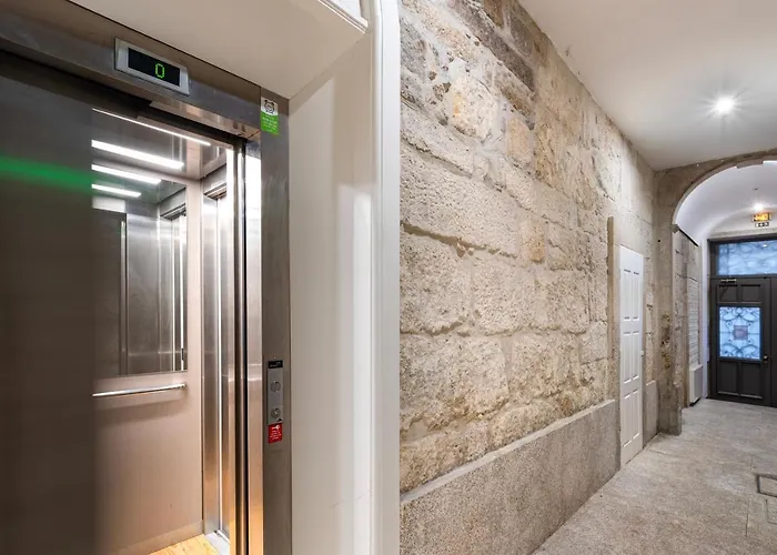 Majestic Cafe - Center Modern 아파트 *